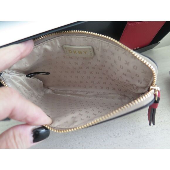 DKNY R13LJQ84 Brown Signature Logo Wristlet Clutch Lanyard ID Holder Gift Set - Picture 7 of 11